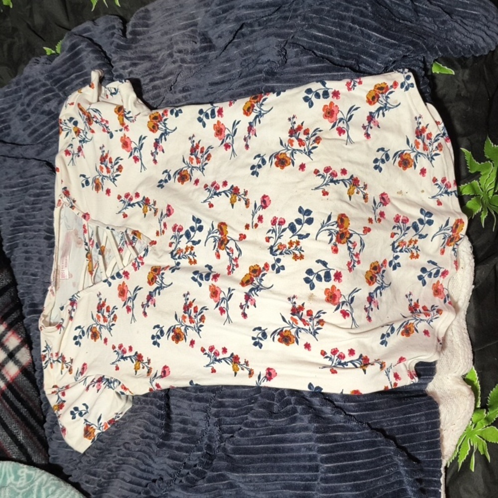 NOBO Women's Floral Blouse with Lace-Up Detail